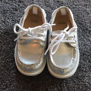 Gymboree silver boat shoes